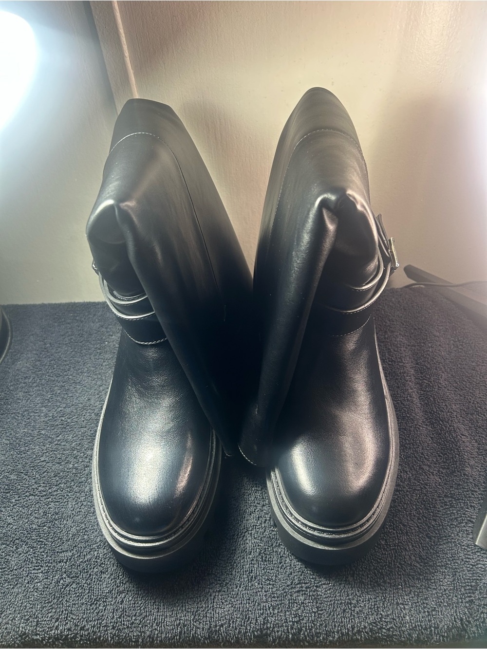 Cellenz Black Chunky Lug Sole Boots